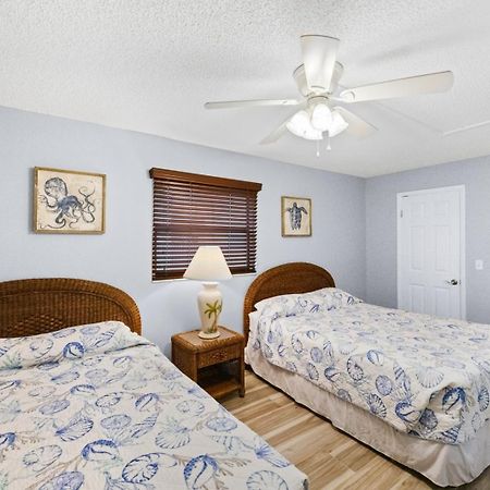 201 Sandy Shores Condos St. Pete Beach Esterno foto