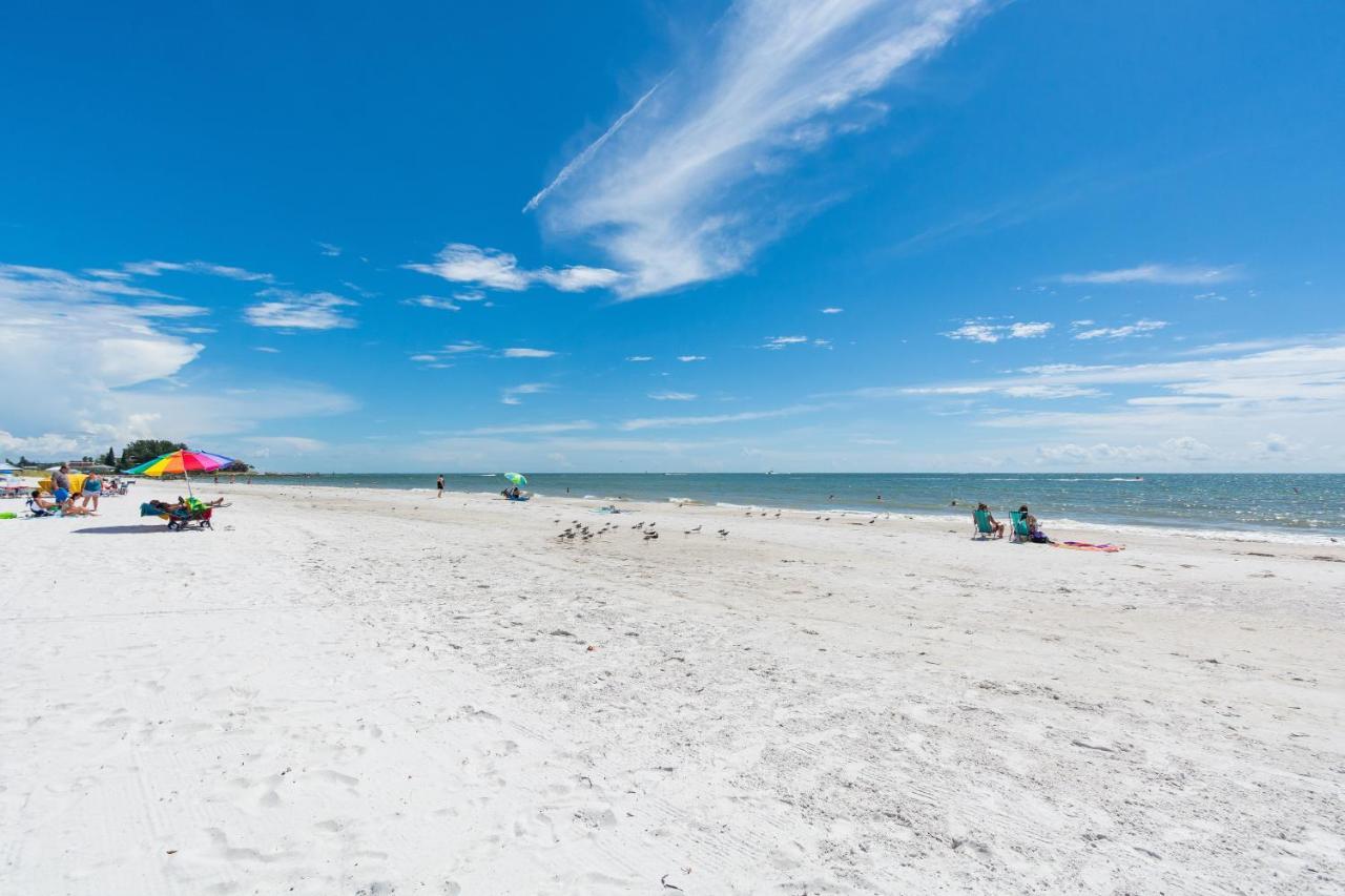 201 Sandy Shores Condos St. Pete Beach Esterno foto