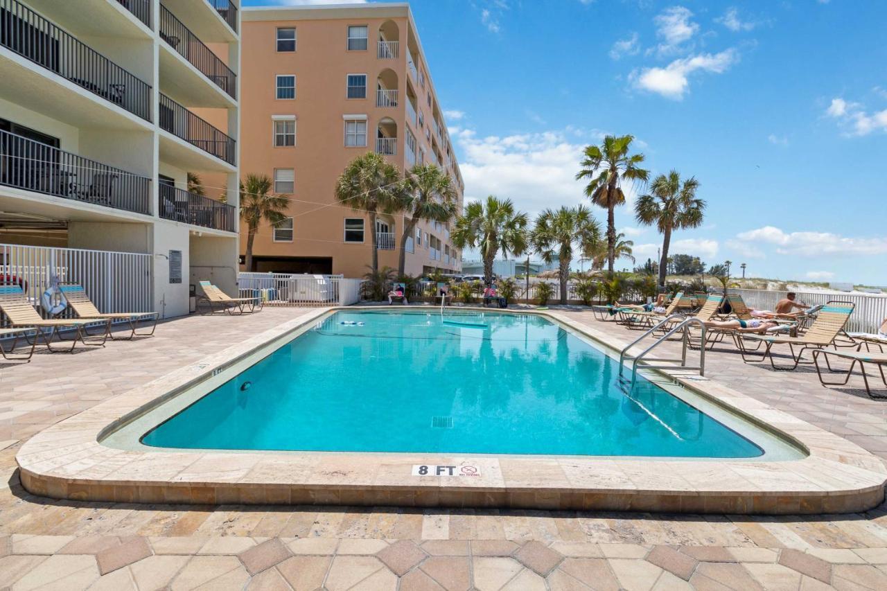 201 Sandy Shores Condos St. Pete Beach Esterno foto