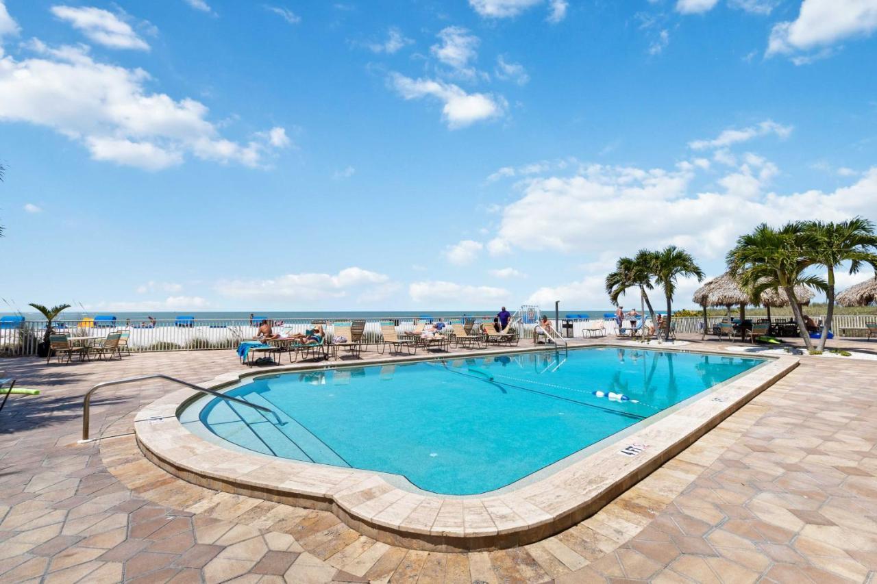 201 Sandy Shores Condos St. Pete Beach Esterno foto