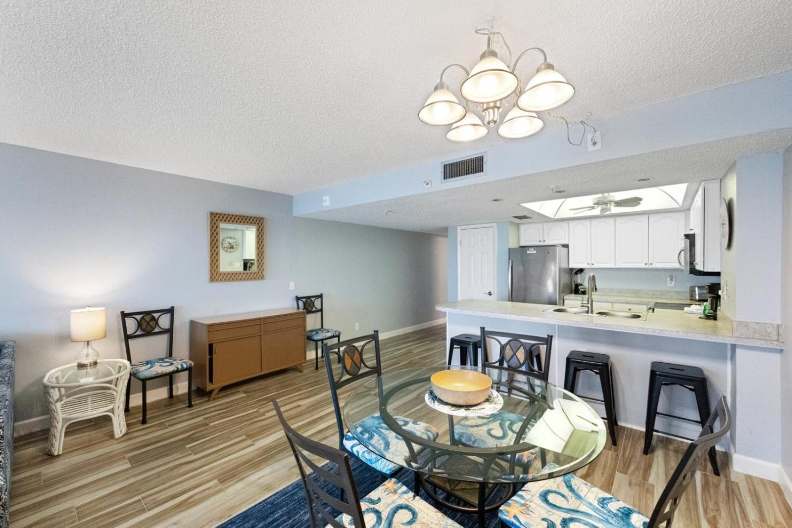 201 Sandy Shores Condos St. Pete Beach Esterno foto