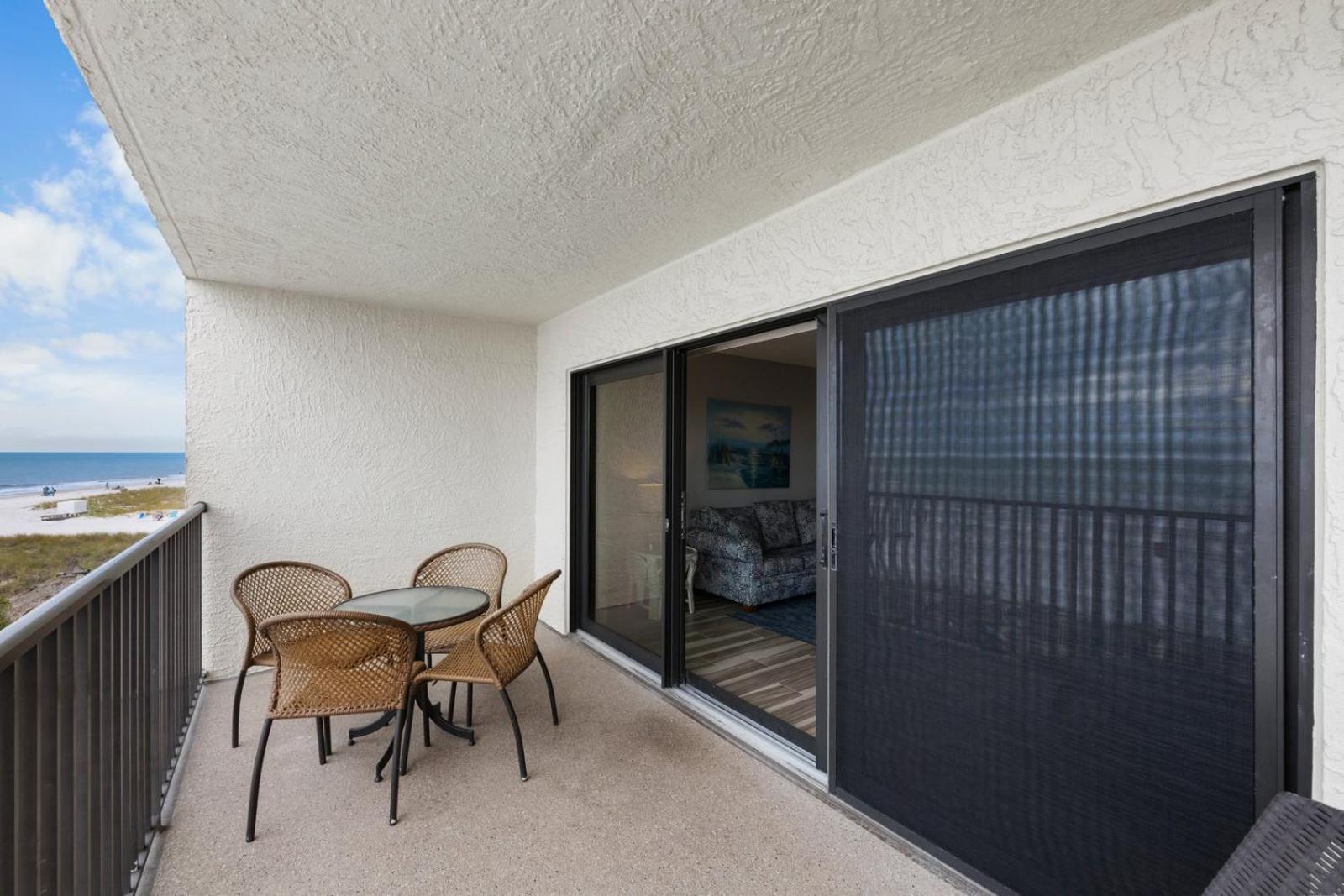 201 Sandy Shores Condos St. Pete Beach Esterno foto