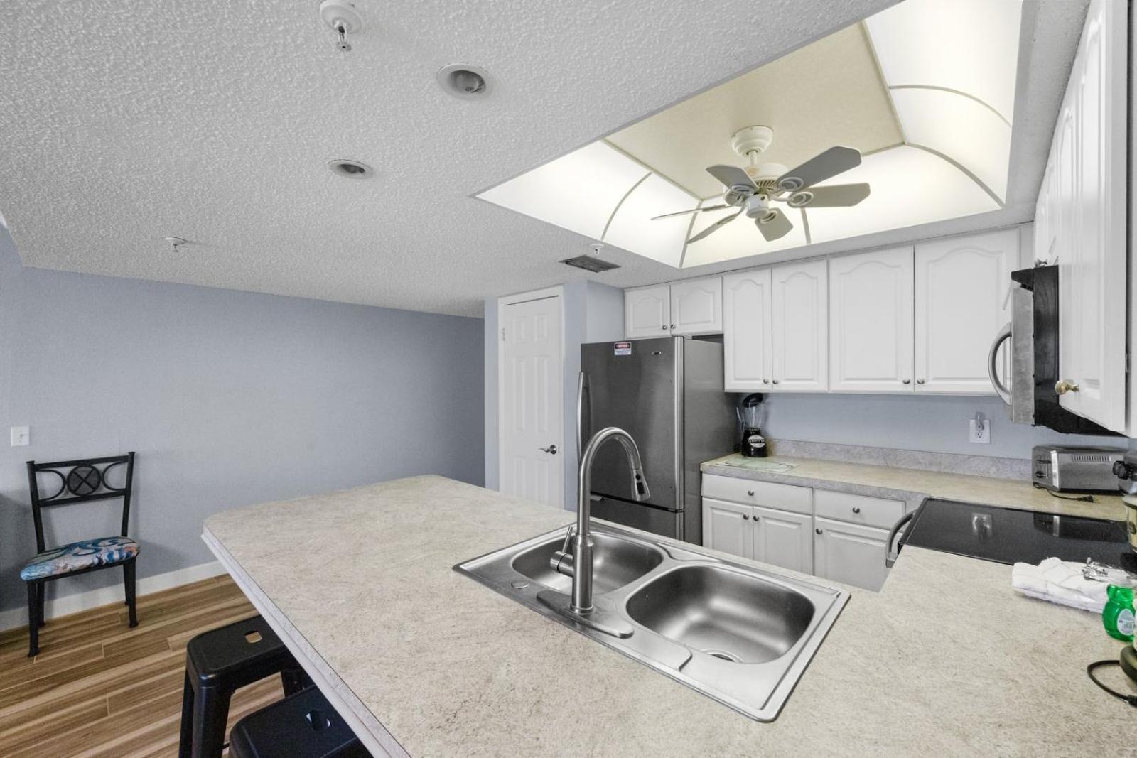 201 Sandy Shores Condos St. Pete Beach Esterno foto
