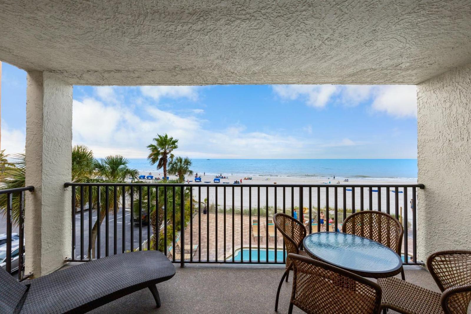201 Sandy Shores Condos St. Pete Beach Esterno foto